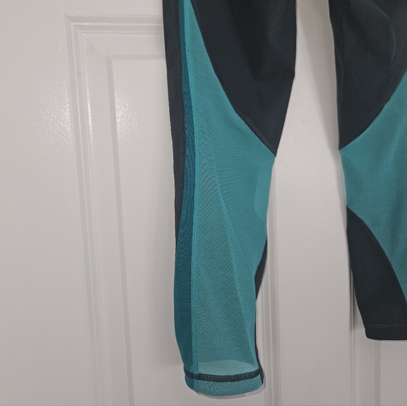 Lululemon Mix & Mesh Crop 21" Active Teal Leggings Tights 4 - Picture 7 of 9